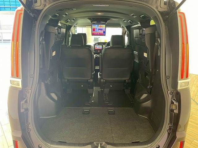 TOYOTA ESQUIRE HYBRID 2018