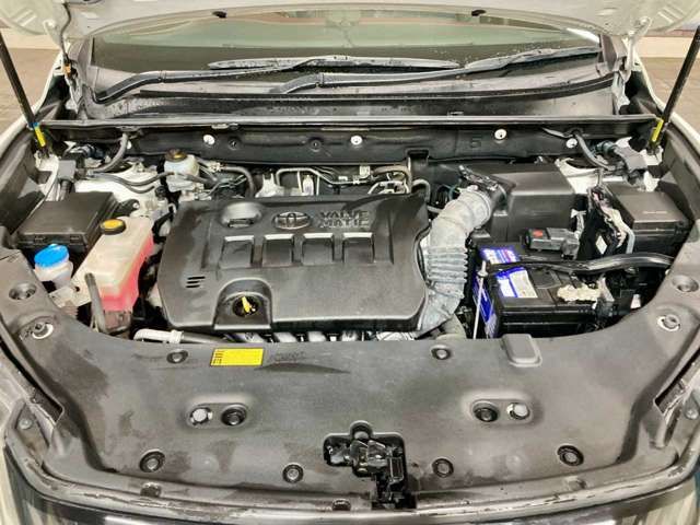 TOYOTA HARRIER 4WD 2014