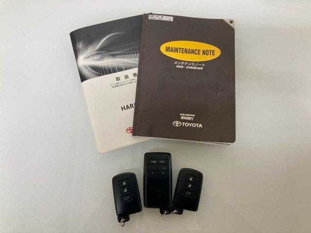 TOYOTA HARRIER 4WD 2014