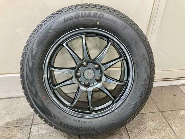 TOYOTA HARRIER 4WD 2014