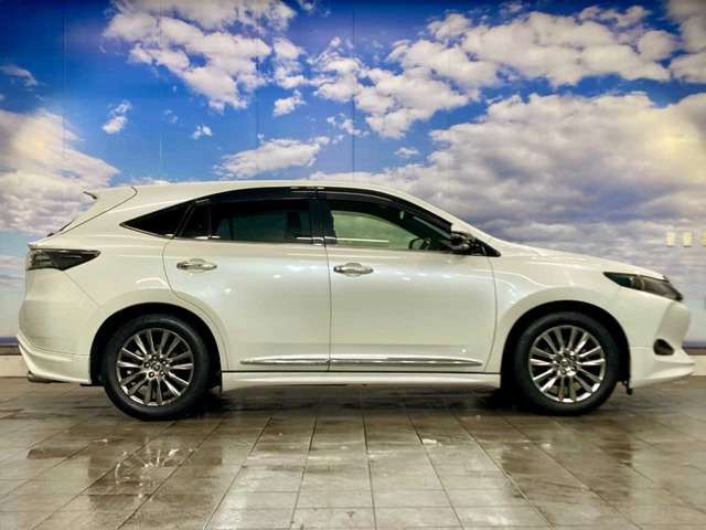 TOYOTA HARRIER 4WD 2014