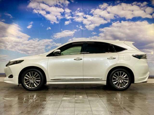 TOYOTA HARRIER 4WD 2014