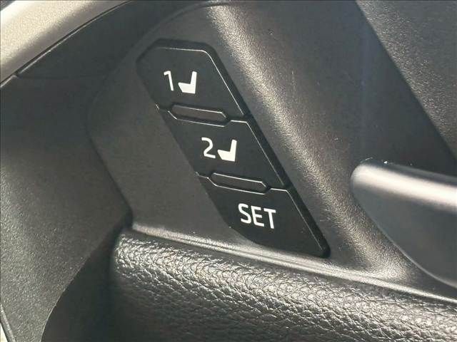 TOYOTA RAV4 HYBRID 4WD 2023