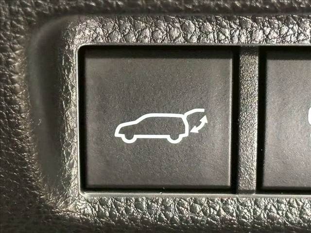 TOYOTA RAV4 HYBRID 4WD 2023