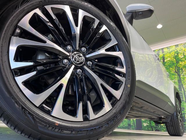 TOYOTA YARIS CROSS HYBRID 2025