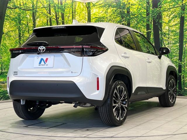 TOYOTA YARIS CROSS HYBRID 2025