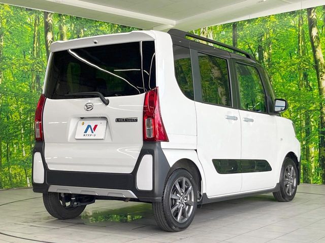 DAIHATSU TANTO FAN CROSS 2022