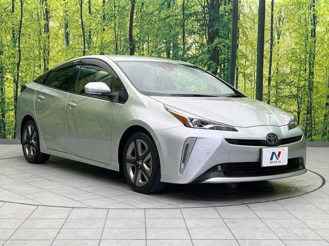 TOYOTA PRIUS 2021