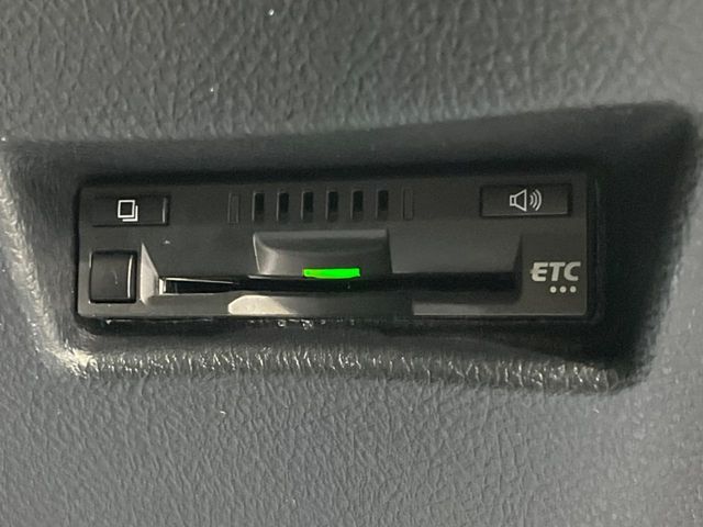 TOYOTA SIENTA HYBRID 2016