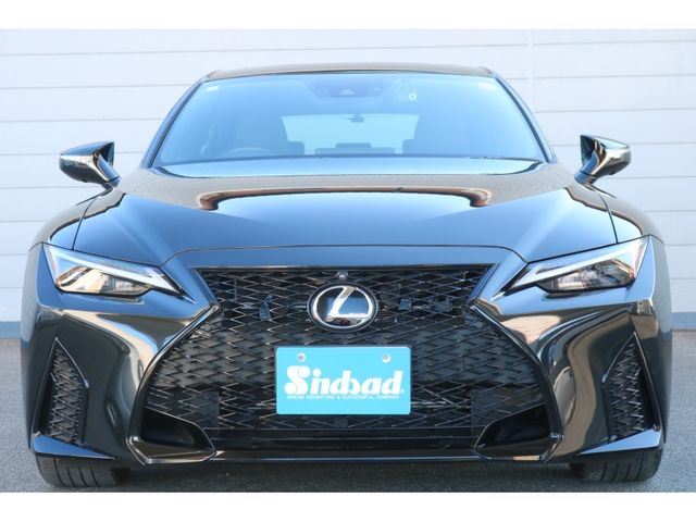 TOYOTA LEXUS IS300h 2023