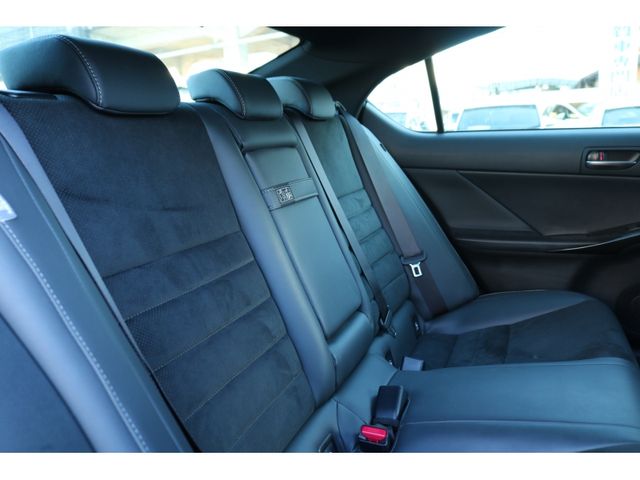 TOYOTA LEXUS IS300h 2023