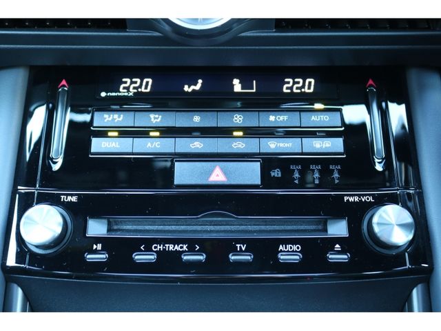 TOYOTA LEXUS IS300h 2023