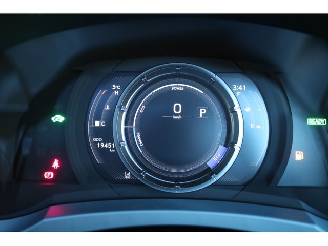 TOYOTA LEXUS IS300h 2023