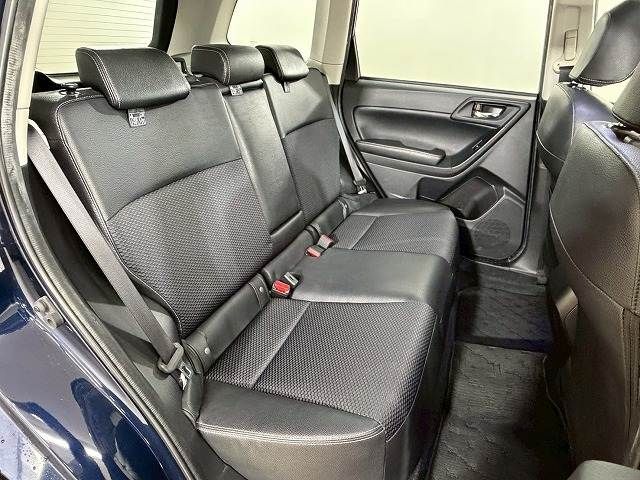 SUBARU FORESTER 2012