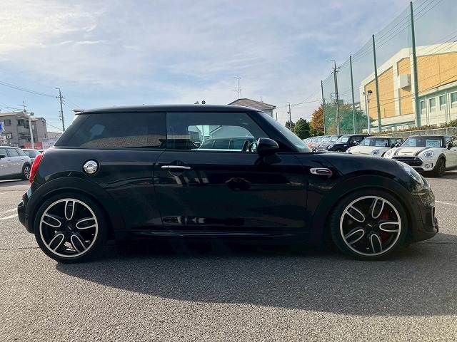 BMW MINI 2019