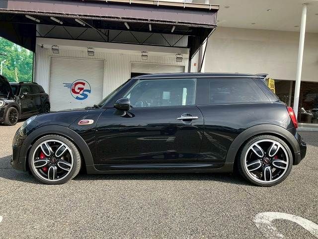 BMW MINI 2019