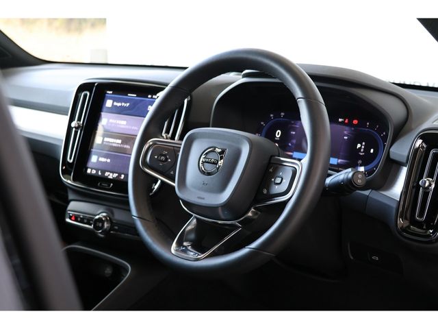 VOLVO VOLVO XC40 2023