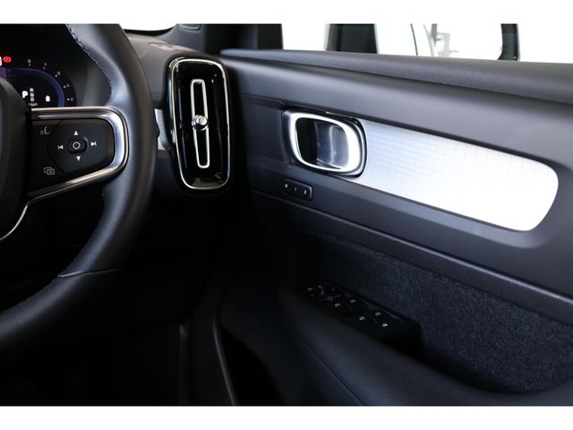 VOLVO VOLVO XC40 2023