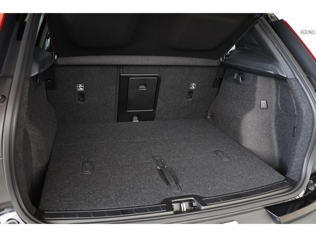 VOLVO VOLVO XC40 2023