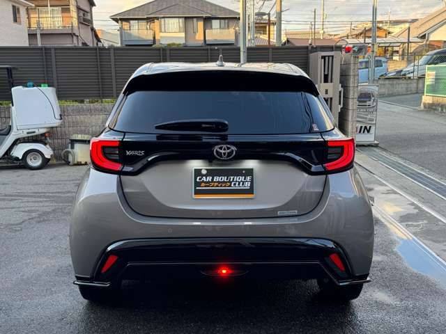 TOYOTA YARIS 2024
