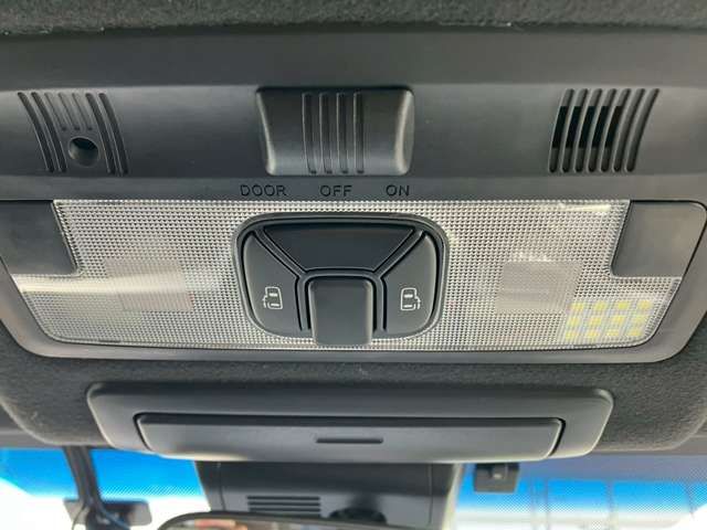 TOYOTA ESTIMA HYBRID 4WD 2017