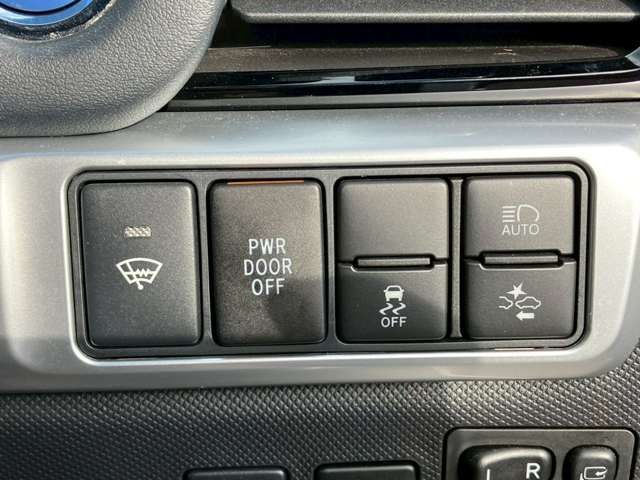 TOYOTA ESTIMA HYBRID 4WD 2017