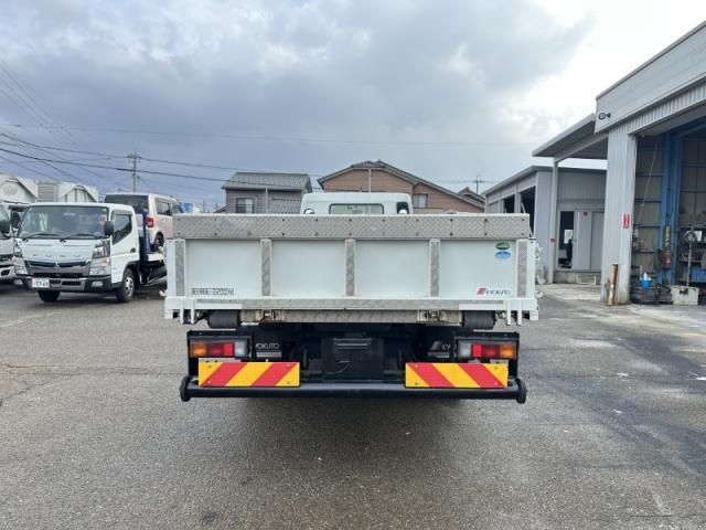 MITSUBISHI CANTER 2016