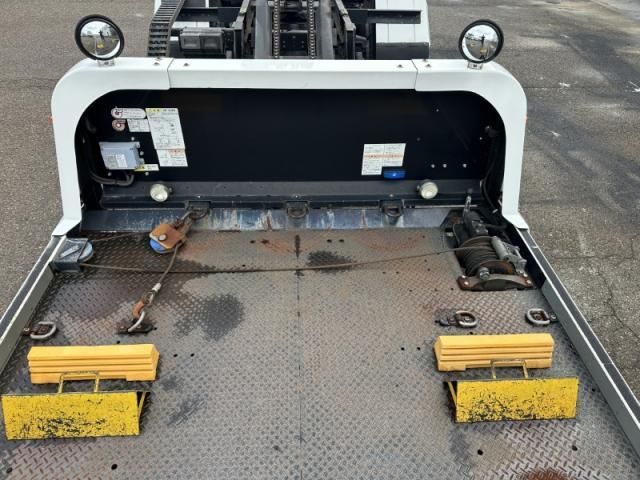 MITSUBISHI CANTER 2016