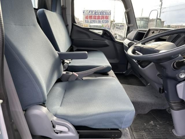 MITSUBISHI CANTER 2015