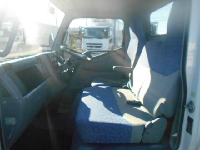 MITSUBISHI CANTER 2003