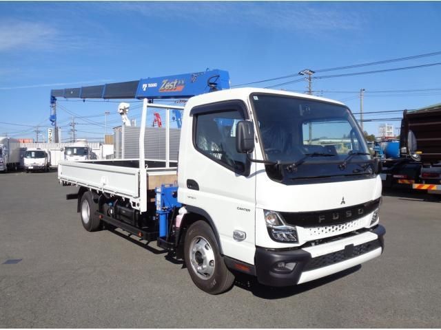 MITSUBISHI CANTER 2025