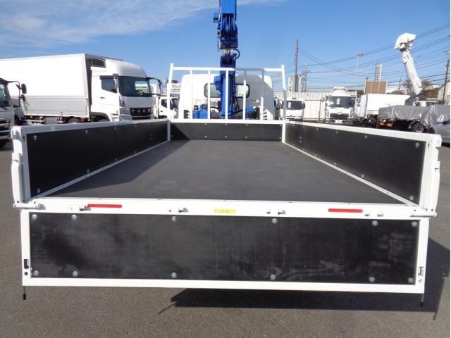 MITSUBISHI CANTER 2025