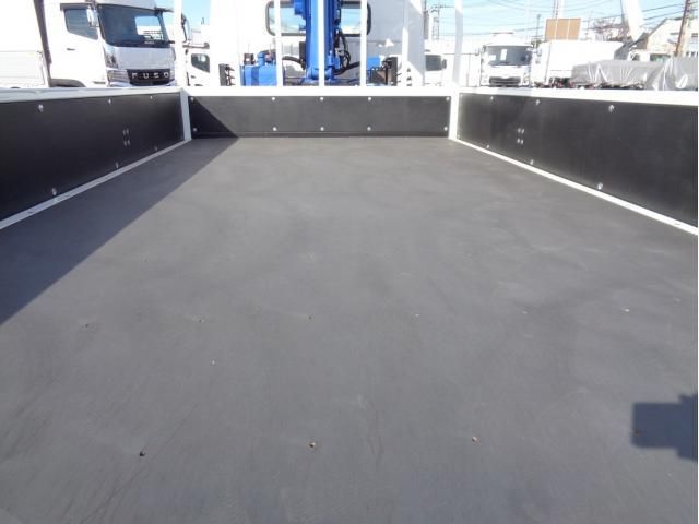 MITSUBISHI CANTER 2025