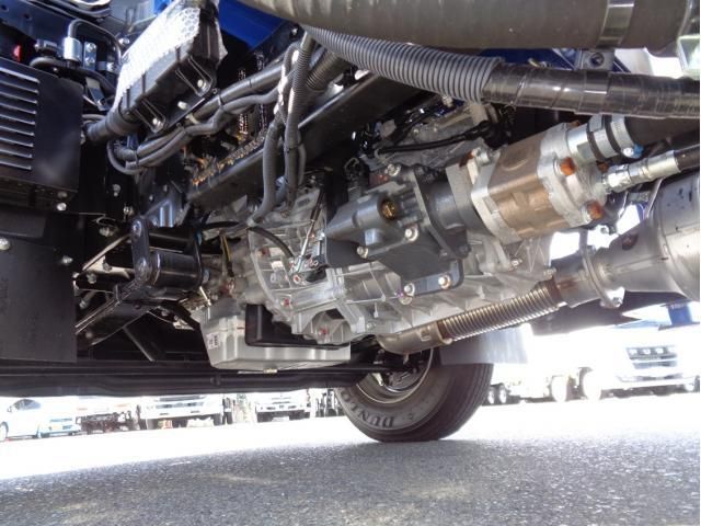 MITSUBISHI CANTER 2025