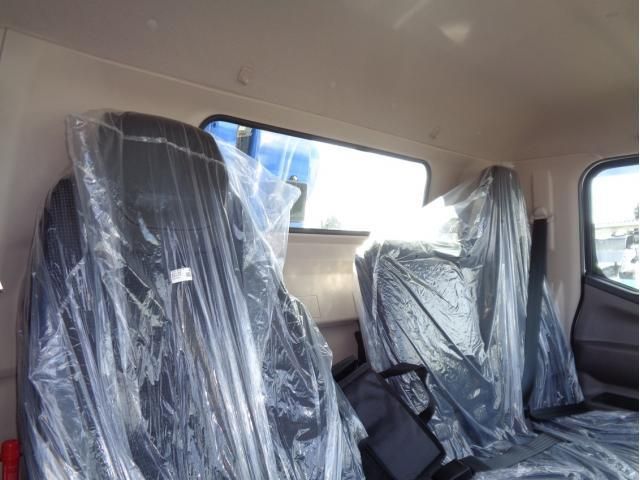 MITSUBISHI CANTER 2025