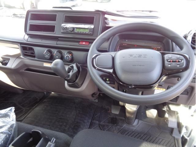 MITSUBISHI CANTER 2025