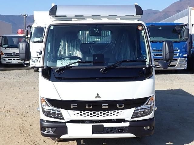 MITSUBISHI CANTER 2025