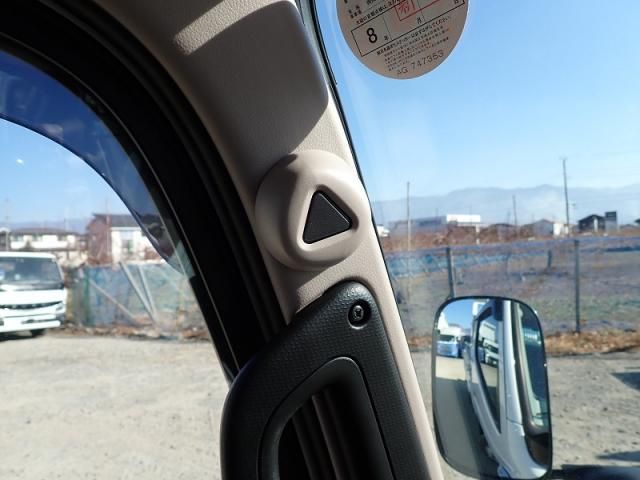 MITSUBISHI CANTER 2025