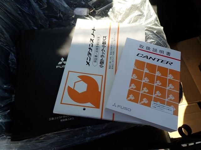 MITSUBISHI CANTER 2025