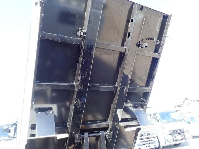 MITSUBISHI CANTER 2025