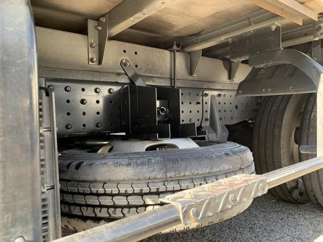 MITSUBISHI CANTER 2017