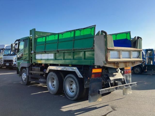 MITSUBISHI FUSOU SUPER GREAT 2010