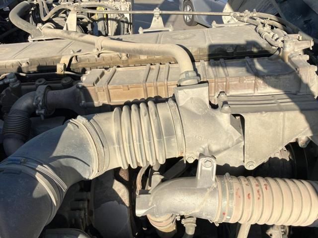 MITSUBISHI FUSOU SUPER GREAT 2010