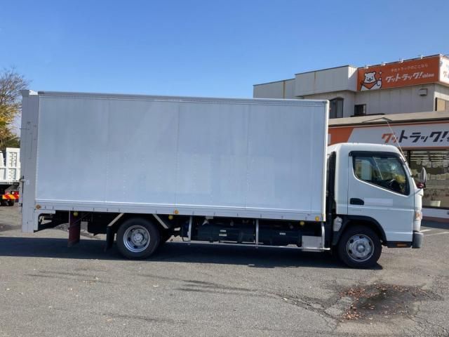 MITSUBISHI CANTER 2020