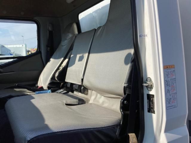 MITSUBISHI CANTER 2020