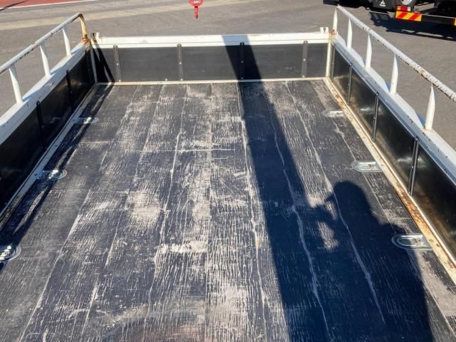 MITSUBISHI CANTER 2020