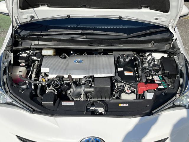 TOYOTA PRIUS 2018