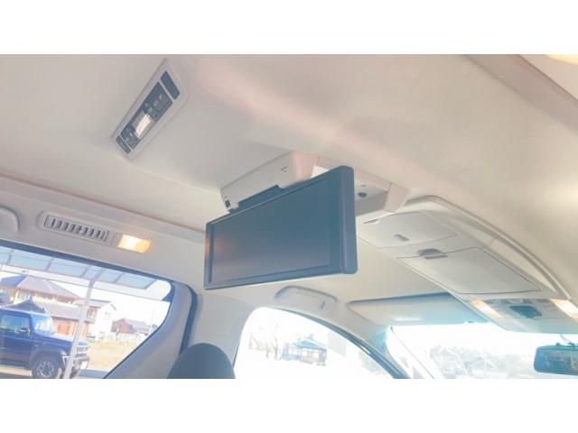 TOYOTA VELLFIRE 2010