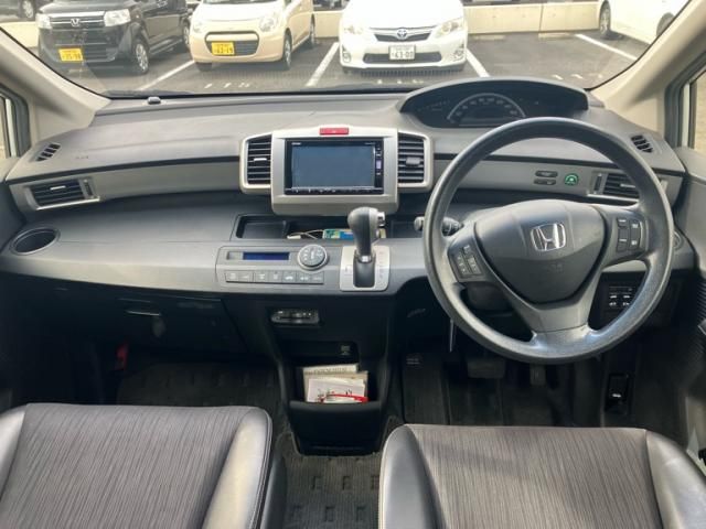 HONDA FREED 2015
