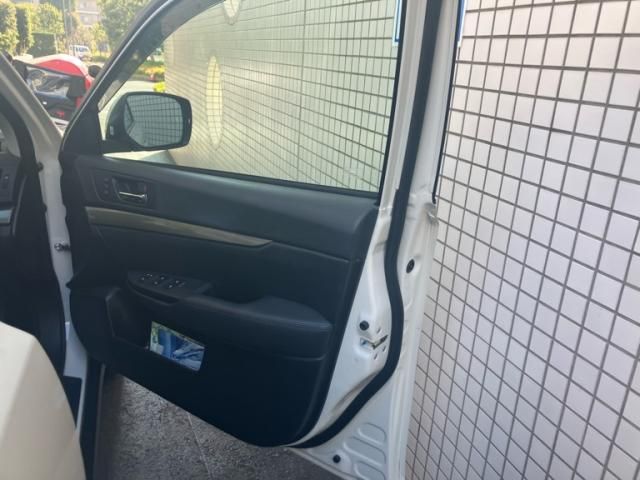 SUBARU LEGACY OUTBACK 2013